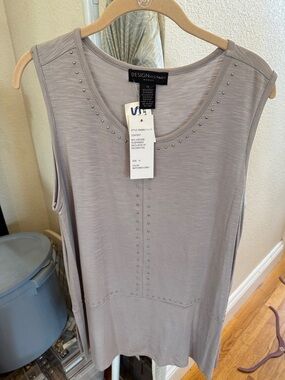 Design History Tunic in Light Gray with Stud Accents